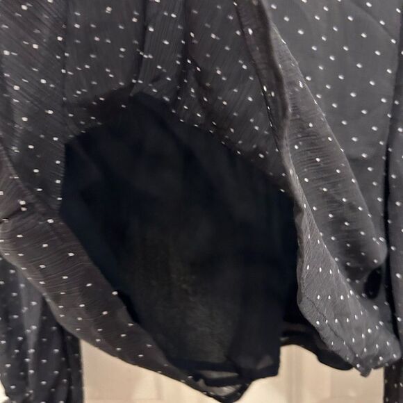 Who What Wear Black and White Polka Dot Balloon Sleeve Size Medium - Picture 3 of 6